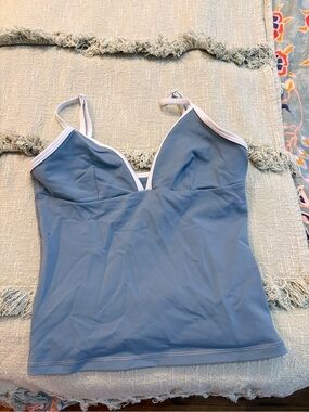 Aritzia size small TNA tank